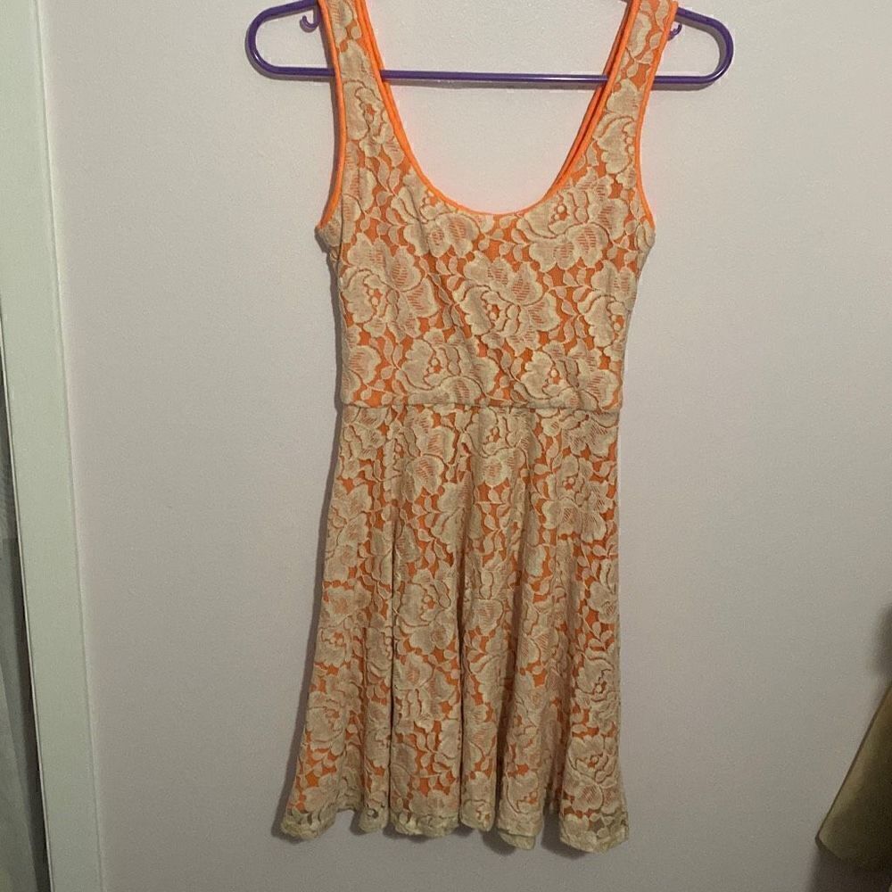 Bar iii orange and cream lace dress xs‎